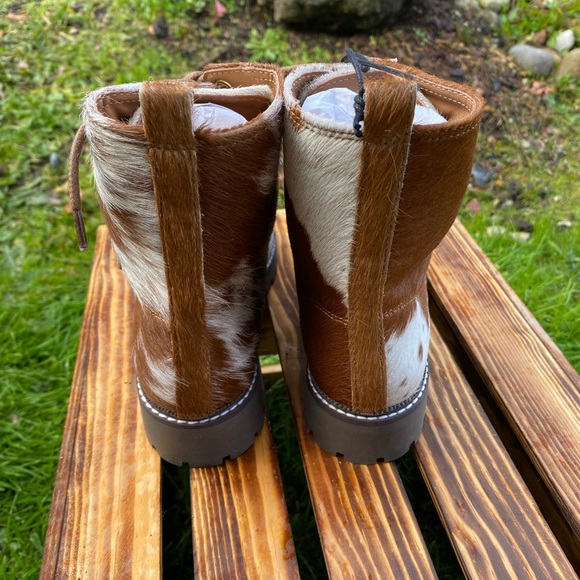 SIZE 8 Cowhide Boots - Picture 4 of 4